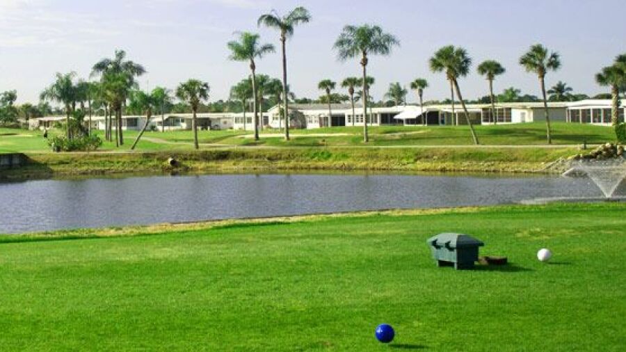 Six Lakes CC