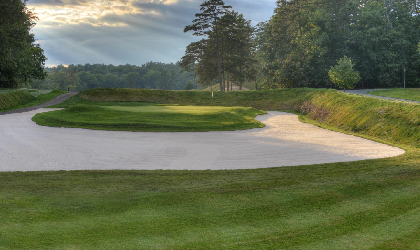 Full Cry golf course - Keswick Hall - hole 7