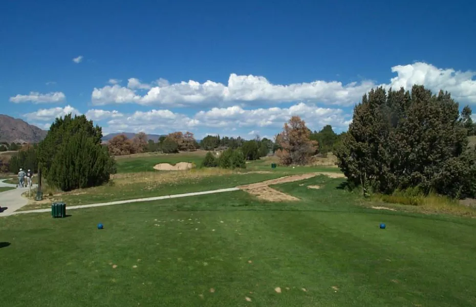 Shadow Hills GG: 2nd tee
