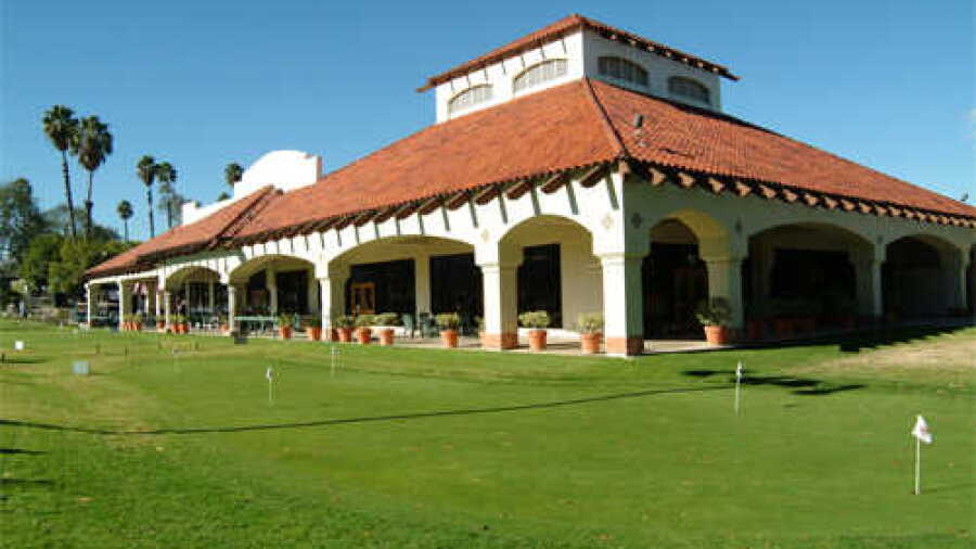 Los Serranos GCC: Clubhouse