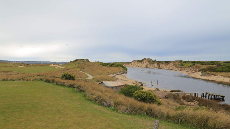 Barnbougle Dunes: 15th tee