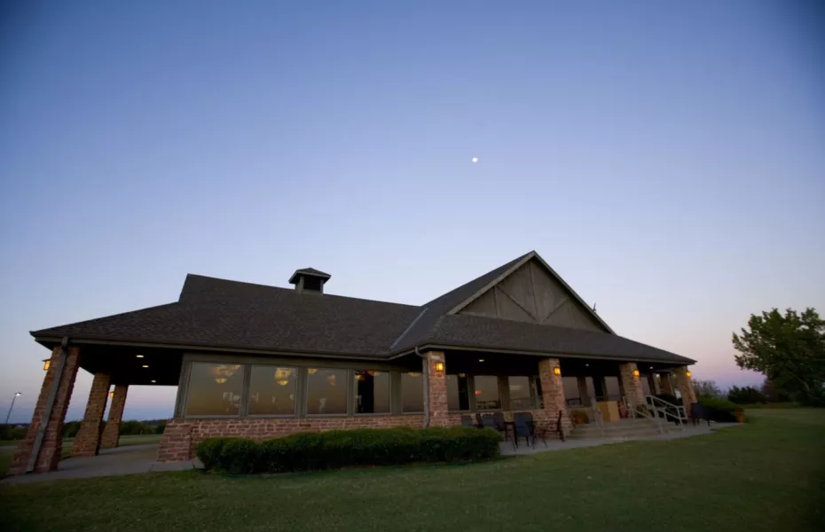 Chickasaw Pointe GC: Clubhouse