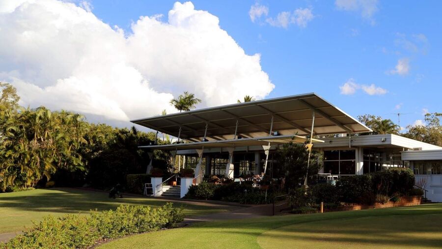Virginia Golf Club's clubhouse