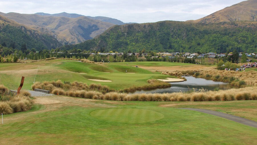 The Hills Golf Club - 4th