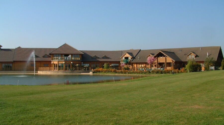 Witney Lakes Resort