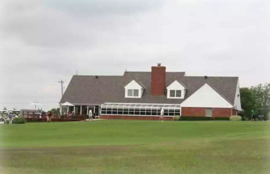 Coffee Creek GC: Clubhouse