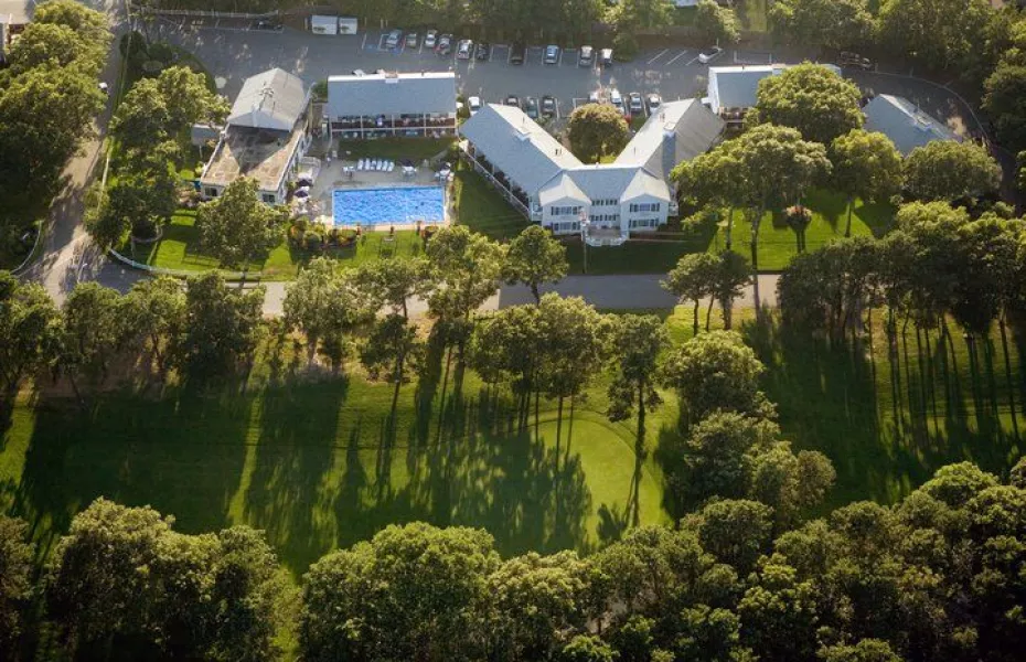 Blue Rock GC: Clubhouse