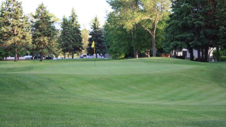 Par 3 at Fargo CC: #1