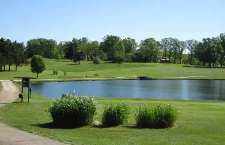 Oak Meadow Country Club in Rolla, Missouri, USA GolfPass
