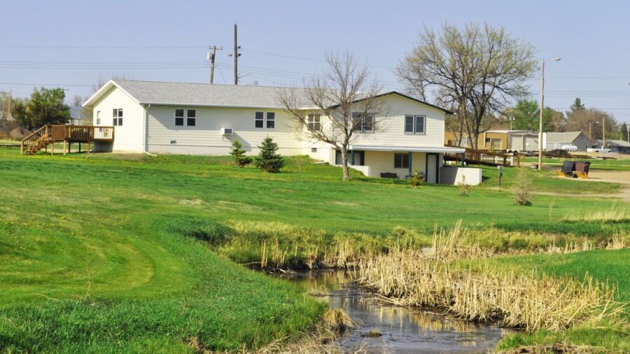 May Acres GC: Clubhouse