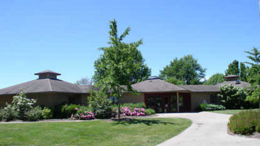 L A Nickell GC: clubhouse