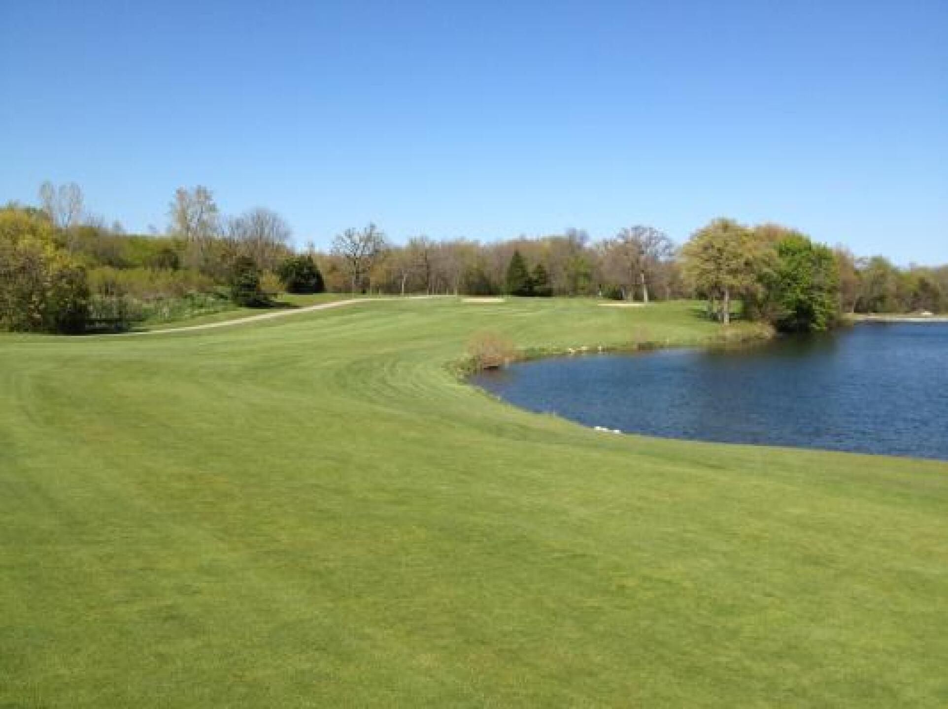 Reverse racetrack hole #8 (Photo submitted by Krazyrobb on 05/26/2013)