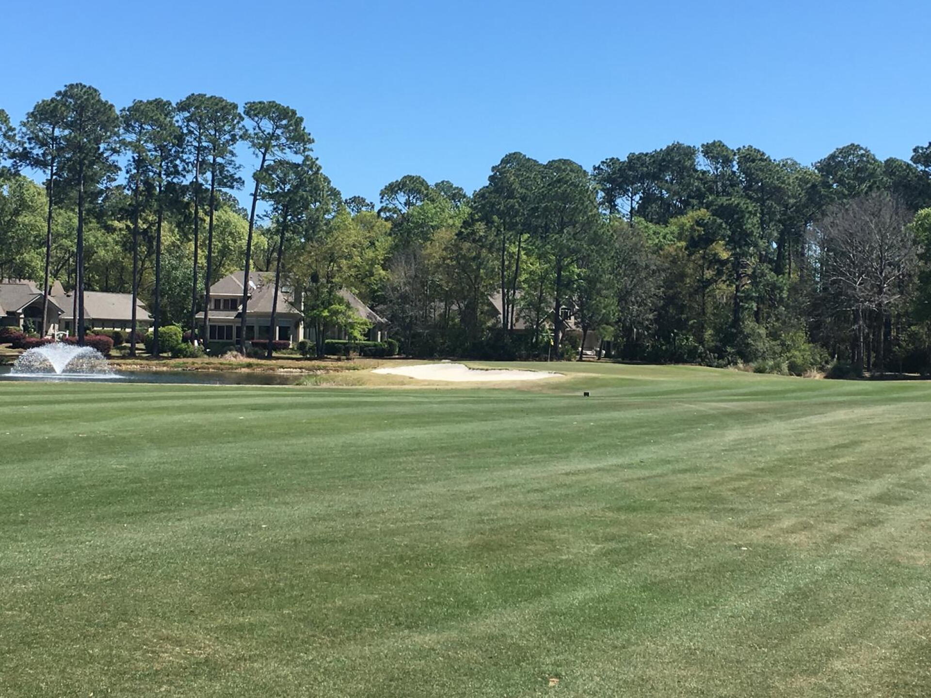 Par 4, 5th hole (Photo submitted by vOTa3T97iS8IVQm04ndI on 04/01/2019)