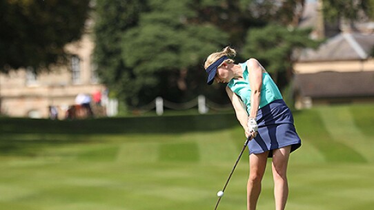230819dk1110_Lucy_Play.jpg