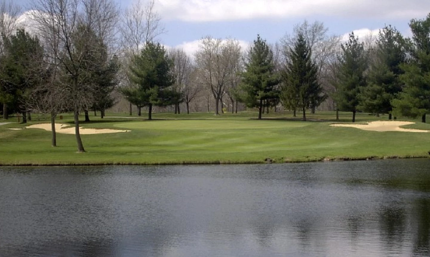 Lake of the Woods Golf Course - hole 15