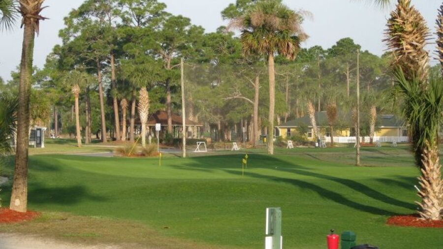 Hidden Lakes GC: chipping & driving range