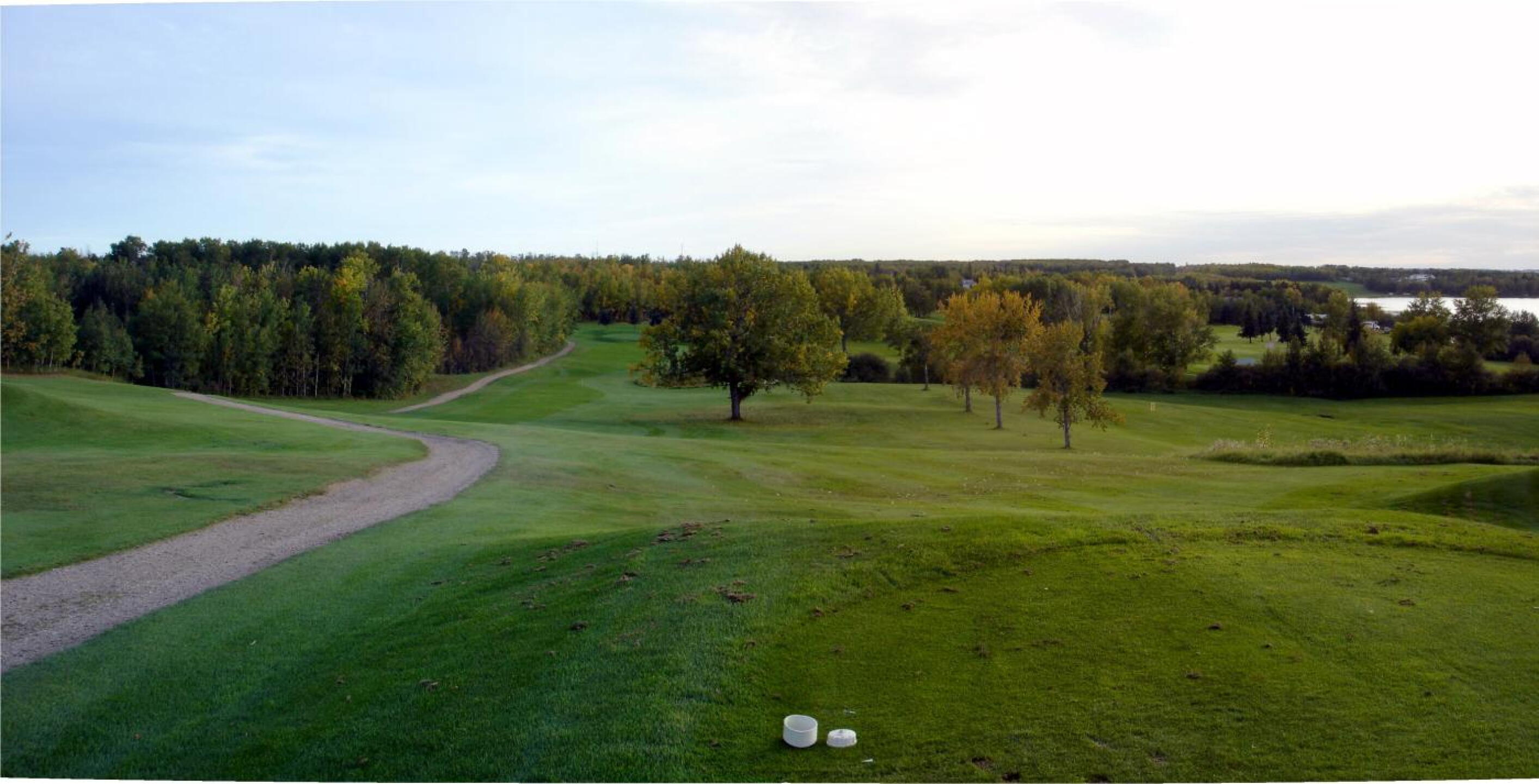 Lac La Biche Golf Club, Hole 1, Par 4, 388 yds (Photo submitted by DYakimec on 09/30/2019)