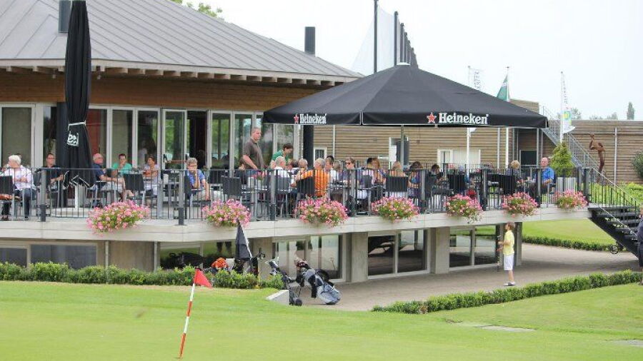 Almkreek GC: Clubhouse