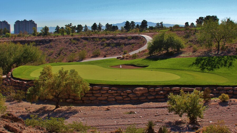 TPC Las Vegas - hole 2
