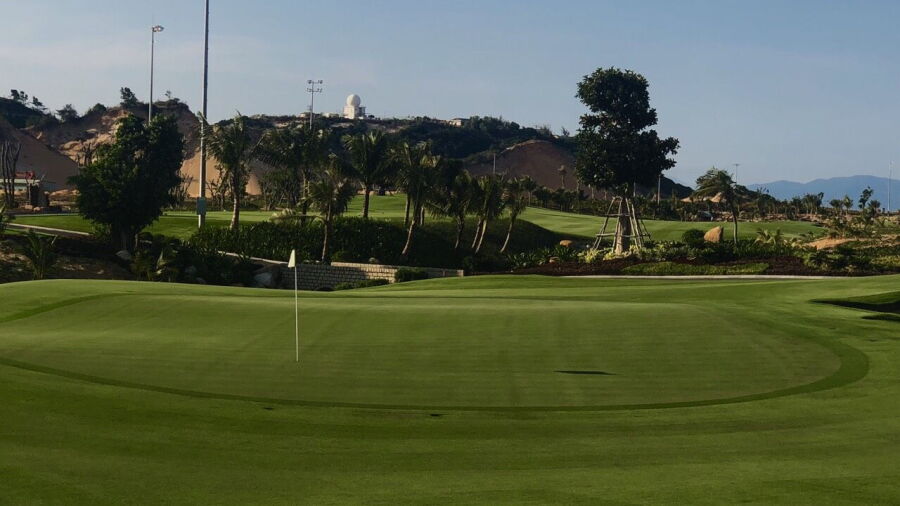KN Golf Links - The Oasis: #6