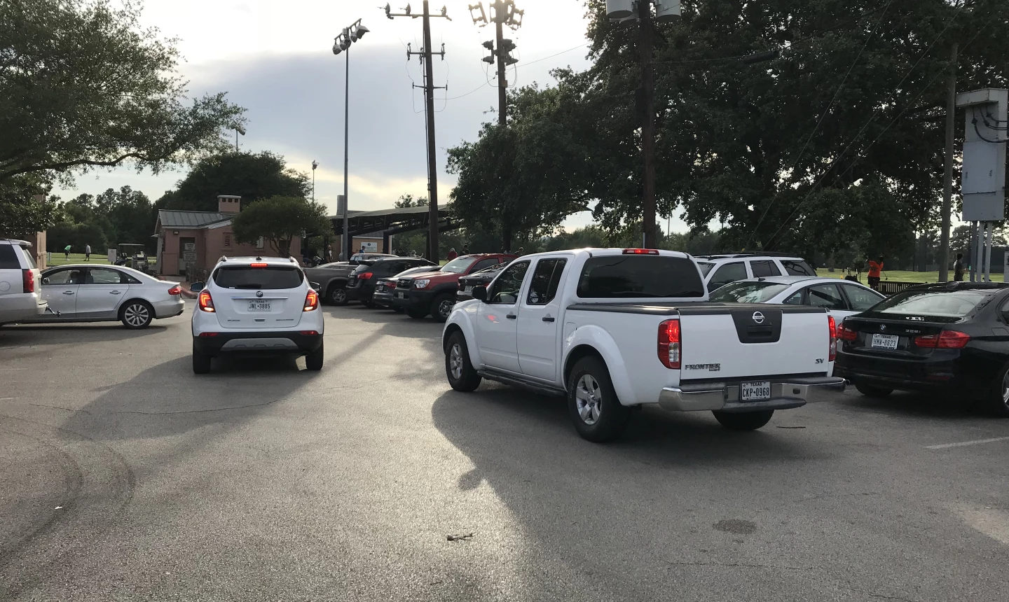 Memorial Park Golf Course - parking