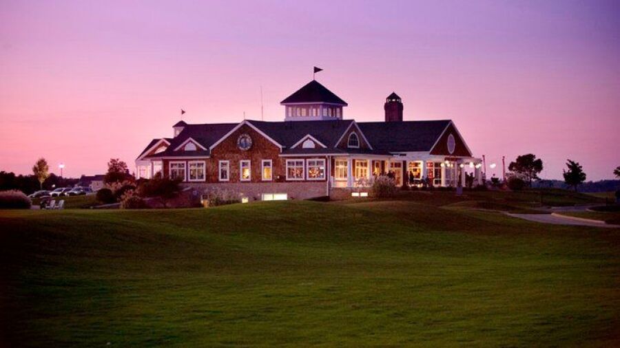 Links At Lighthouse Sound: Clubhouse
