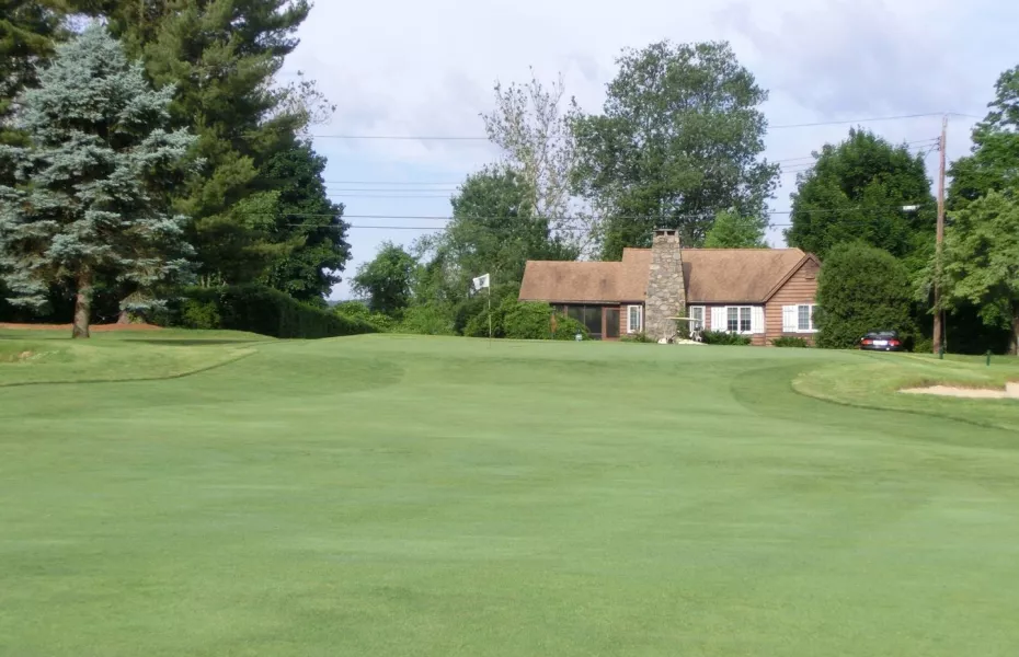 Candlewood Lake Club: #9