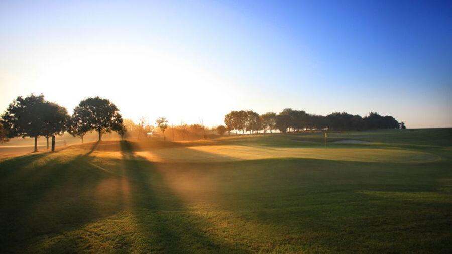 Sunrise at Stockley Park Golf