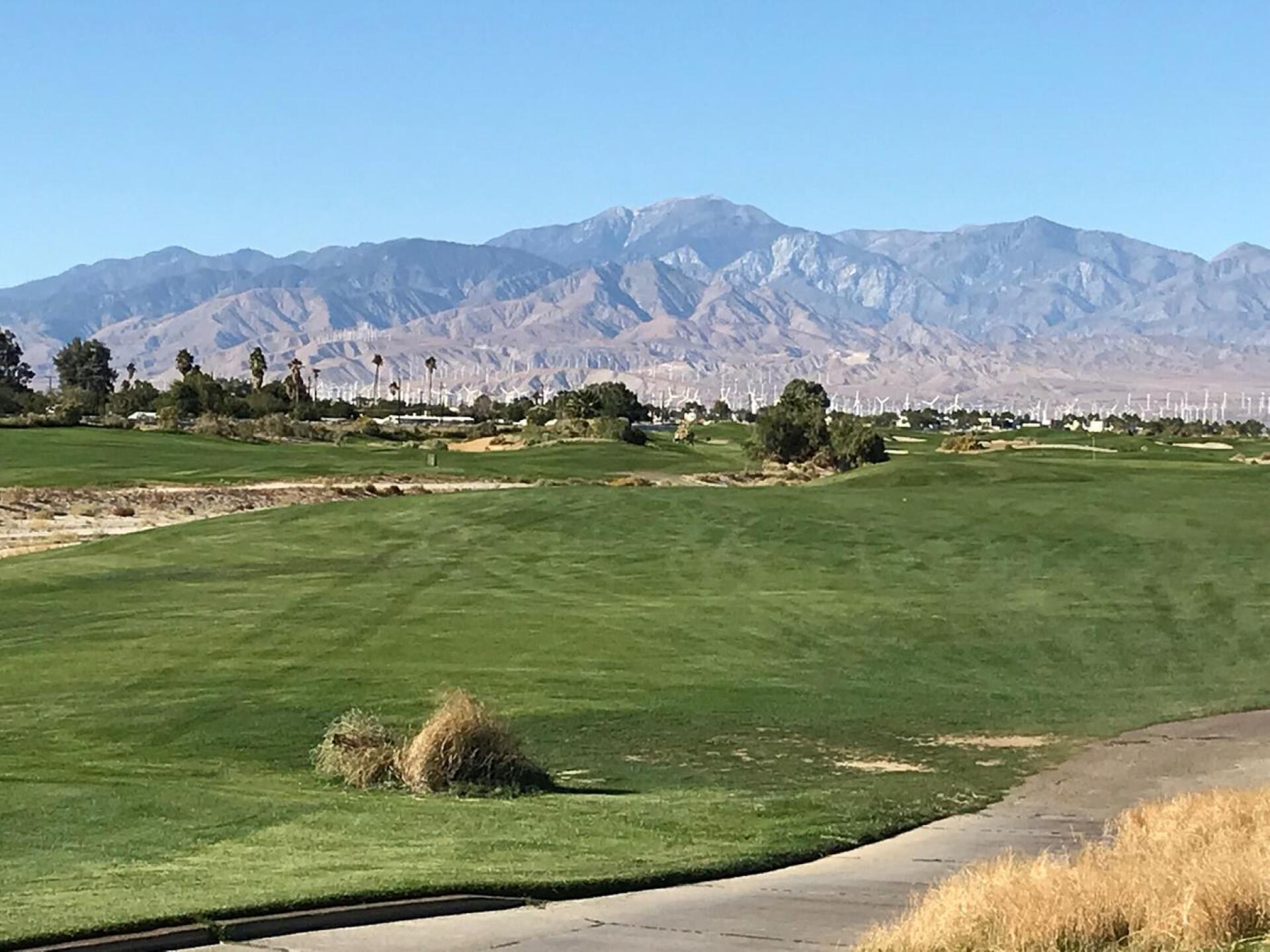 Beautiful mountain vistas (Photo submitted by dstirsman on 12/07/2017)