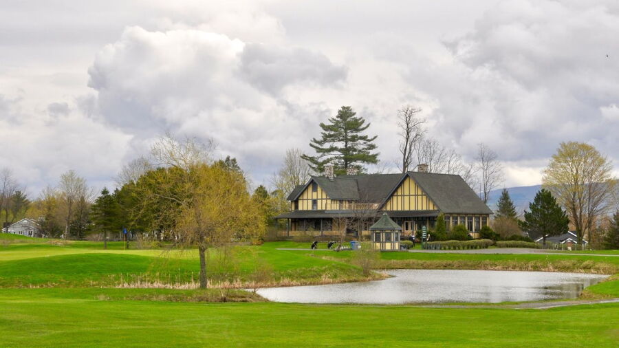 Club de Golf Inverness: Clubhouse