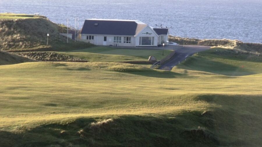 Cruit Island GC: Clubhouse