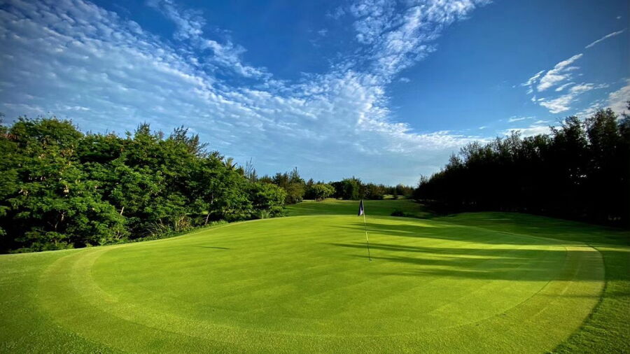 Meishi Mayflower International GC