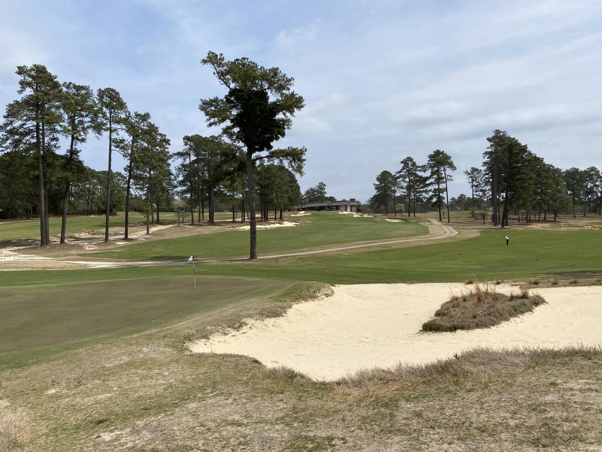 #17 green and the clubhouse (Photo submitted by u982123032 on 03/31/2022)