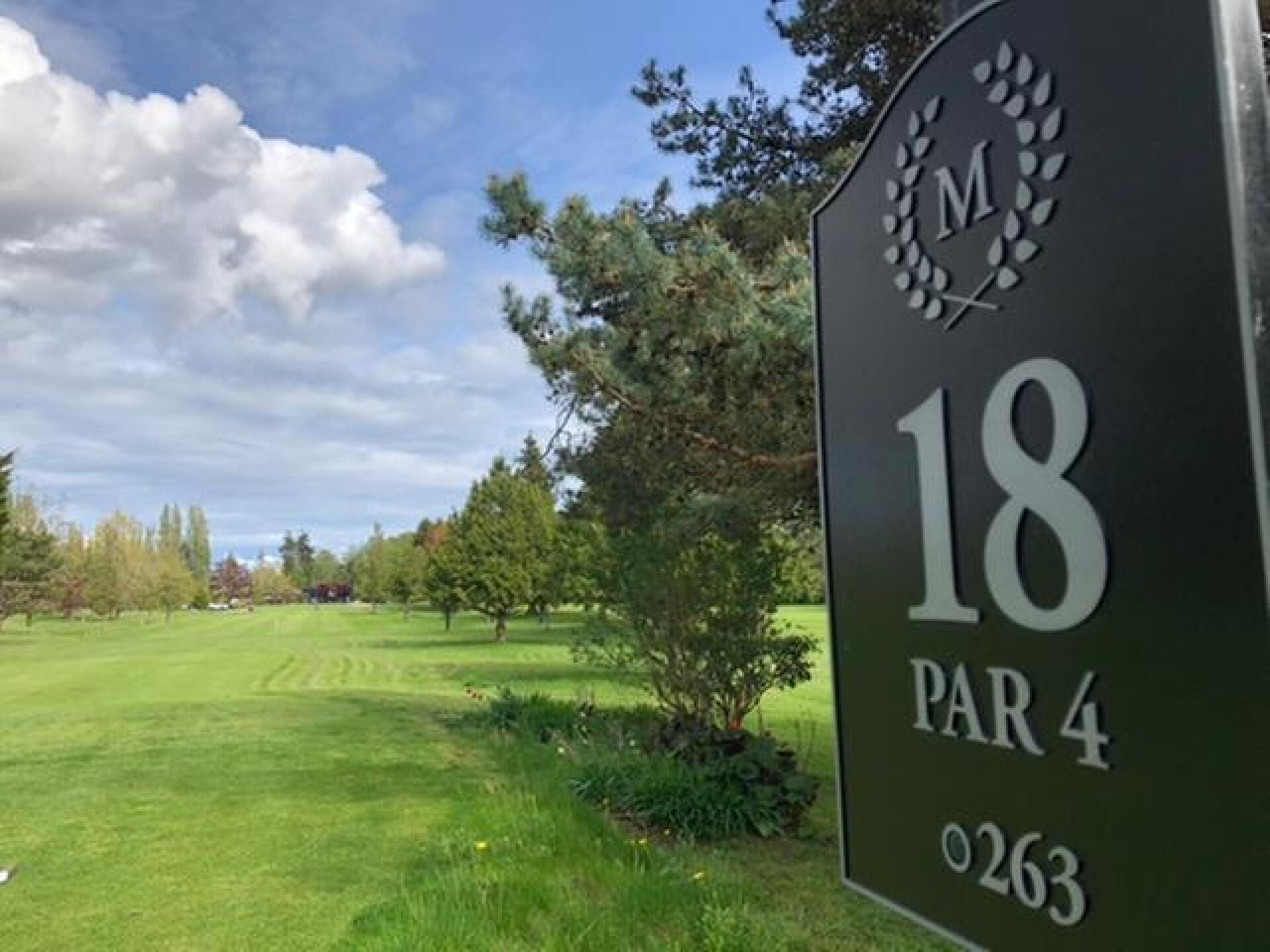Par 4, 18th hole (Photo submitted by u000001905646 on 04/30/2020)