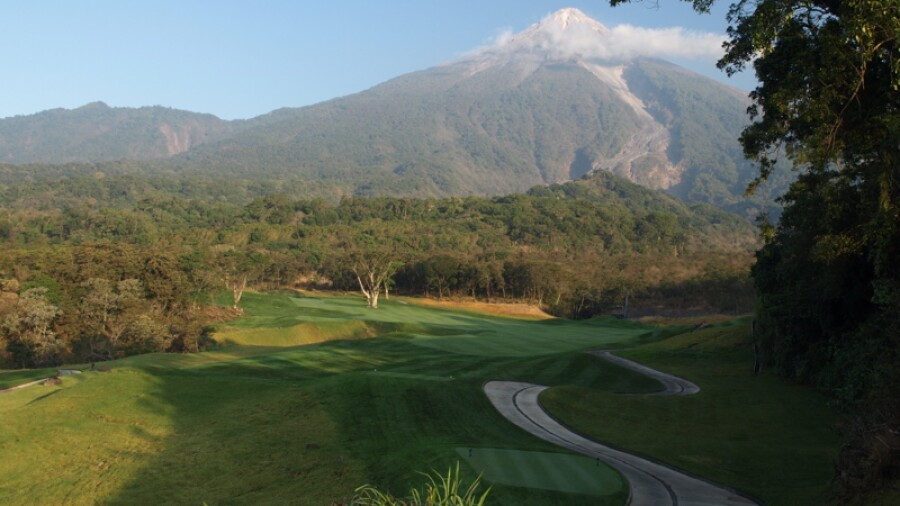 Fuego Maya Golf Course at La Reunion - hole 15