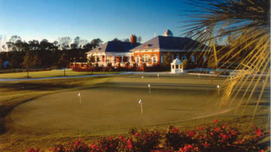 Signature at West Neck: Clubhouse