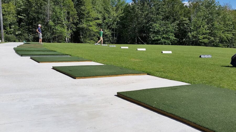 West Hills GC: Driving range