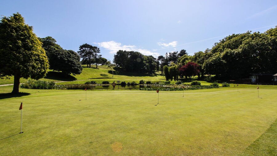 The St. Pierre Park Hotel & Golf Resort: Practice area