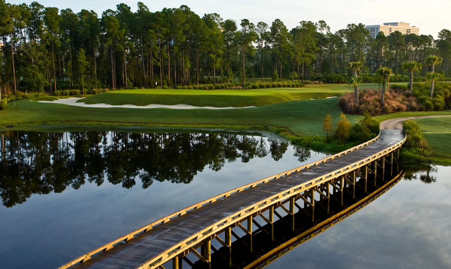 Waldorf Astoria GC: Bridge leading to Hole #11 ���Horseshoe�۝