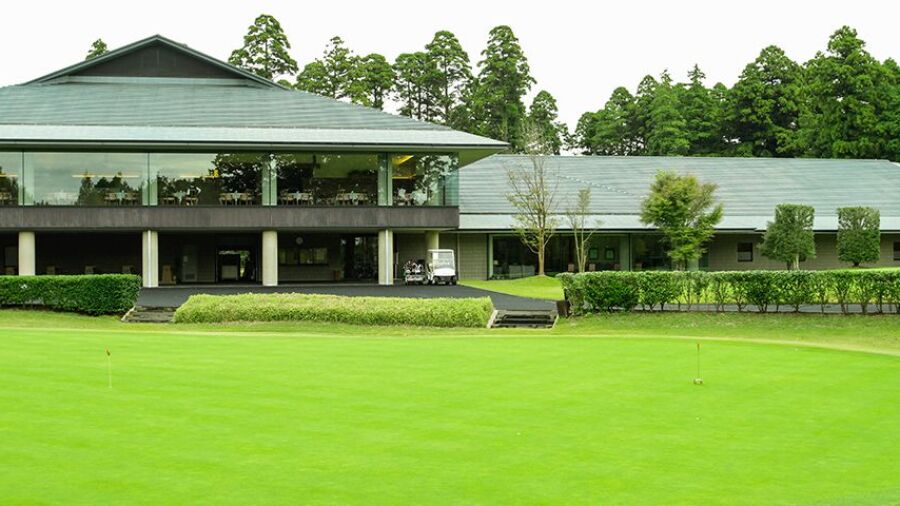 Sanbu Green CC: Clubhouse & putting green