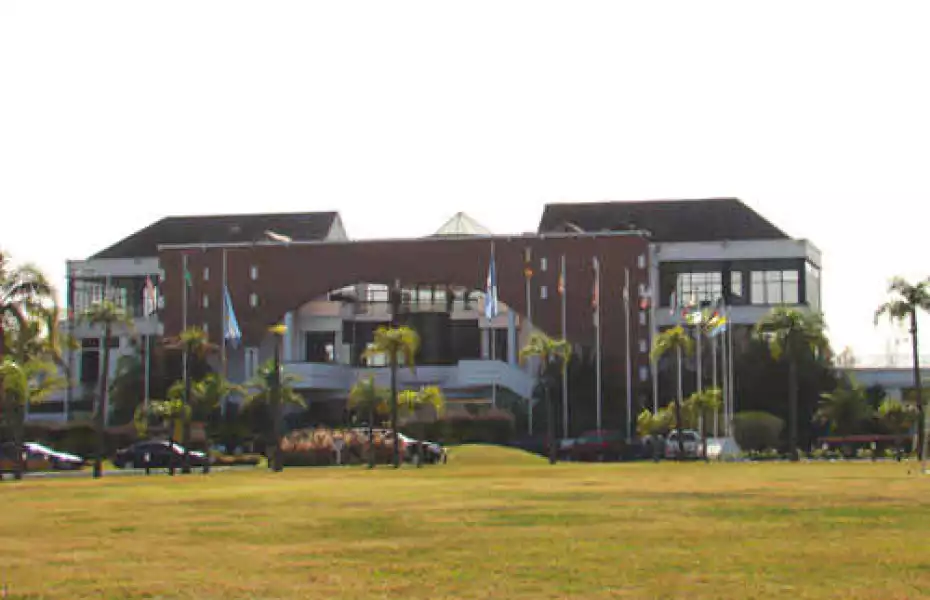 Marinas G: clubhouse