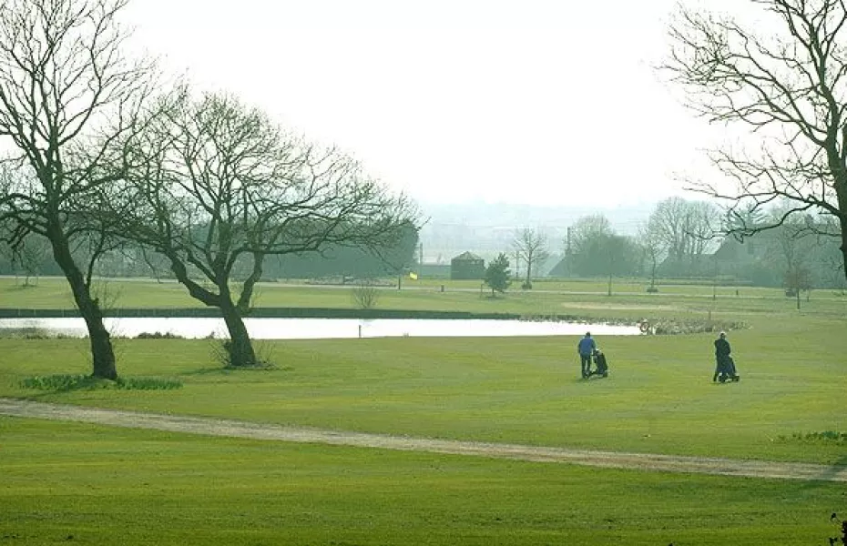 Championship course at Greenacres Golf Centre: #18