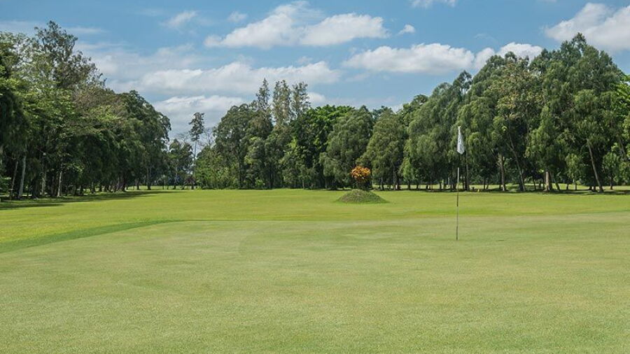 Padang Golf Adisutjipto