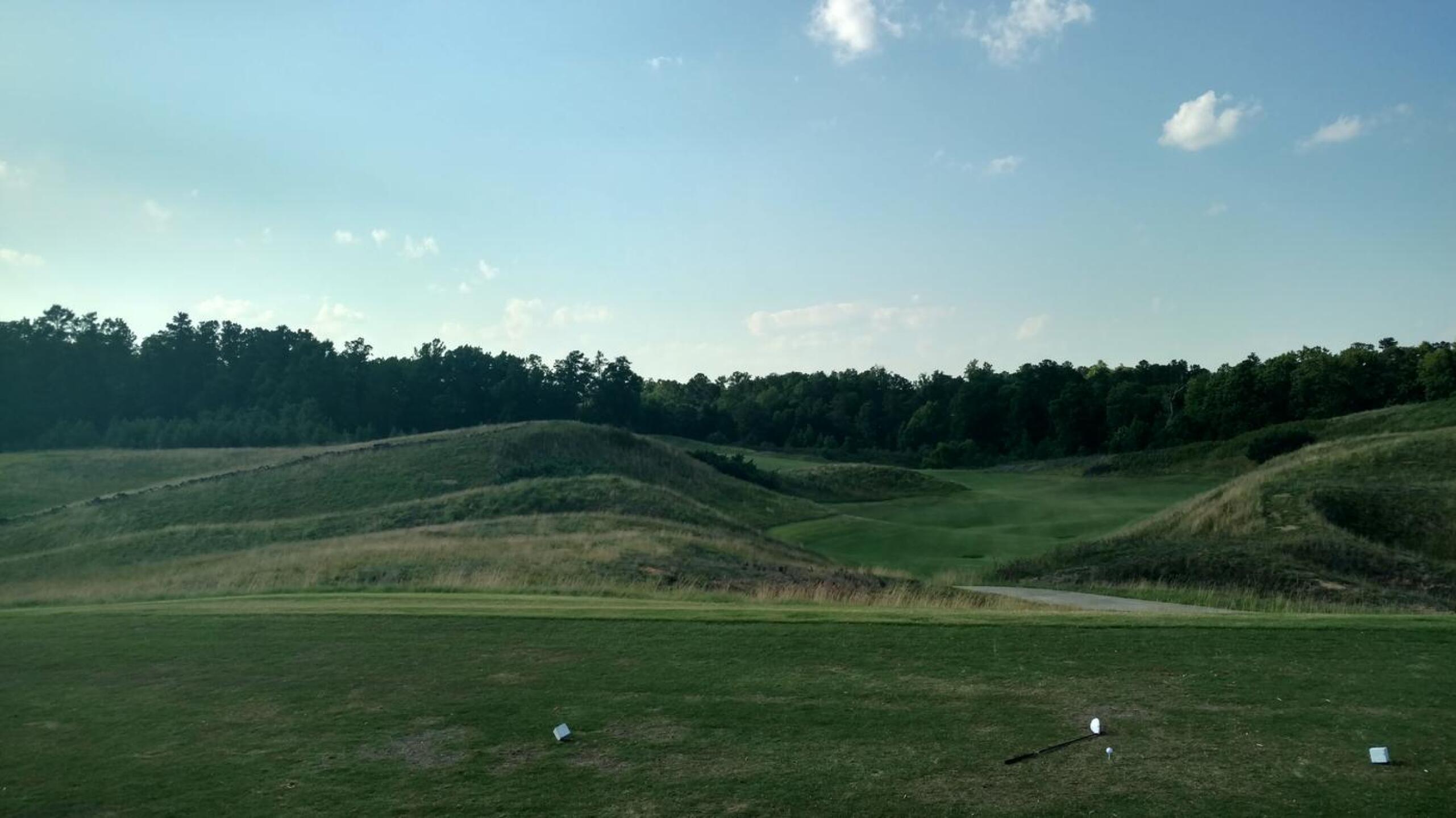 1st tee, one of the best looking holes on the course. (Photo submitted by Back9Ben on 06/12/2017)