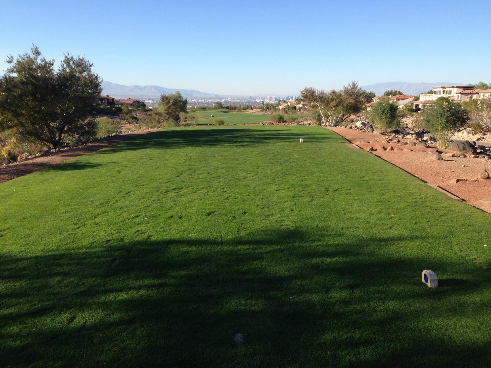 #18 (Photo submitted by golfsuLLy on 11/10/2016)