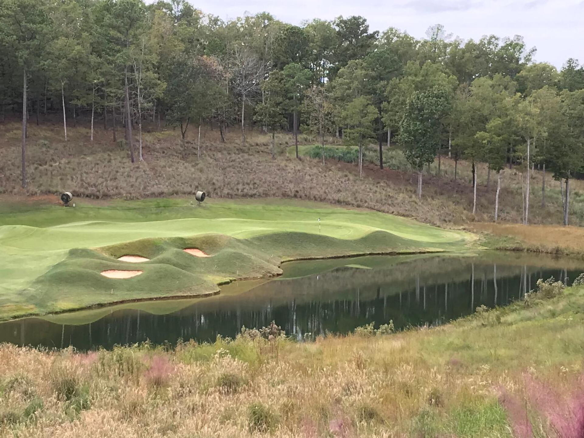Par 3 7th. (Photo submitted by MikeBaileyGolf on 10/26/2018)