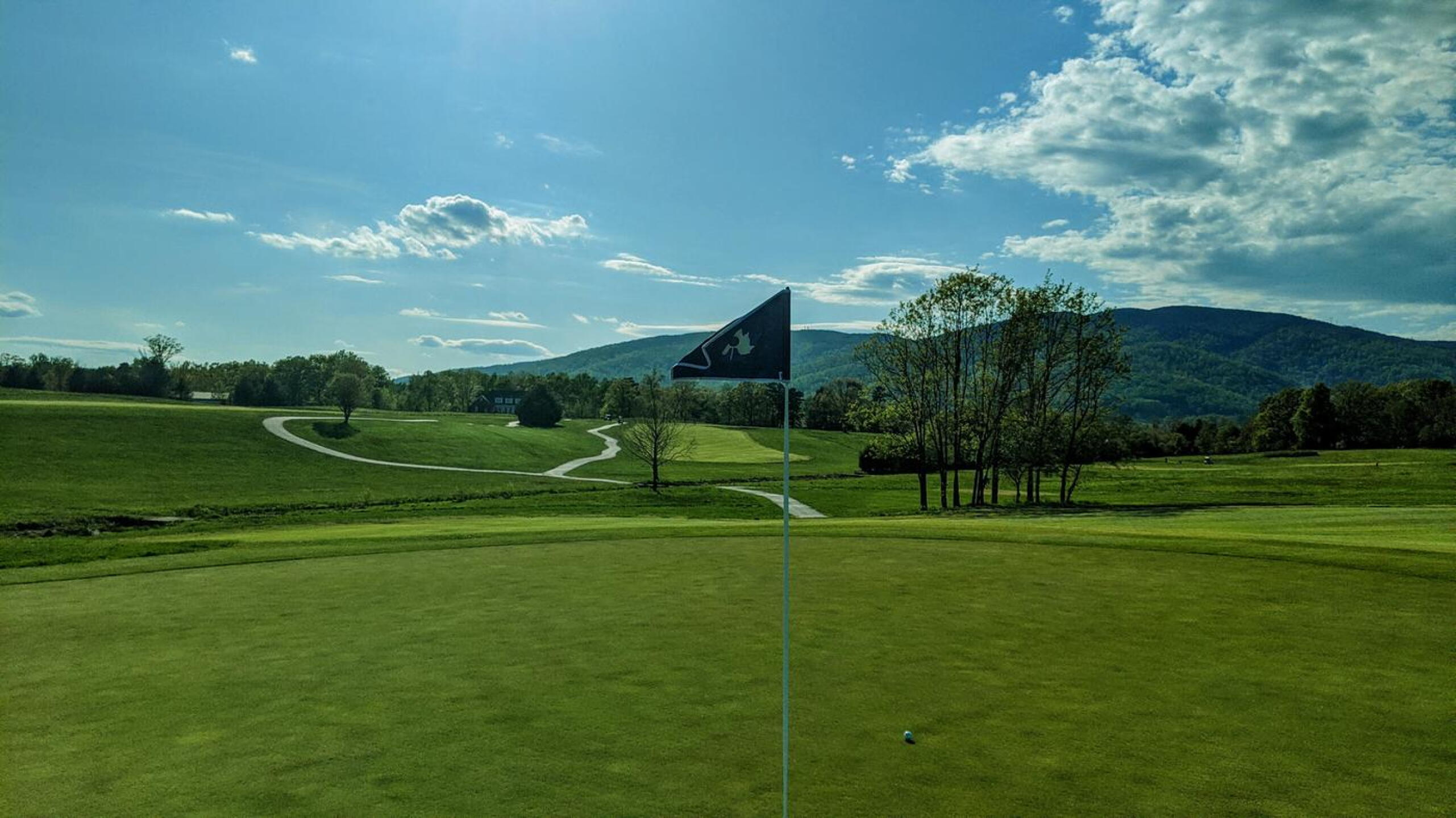 The scenery is a big bonus here as well (Photo submitted by Back9Ben on 04/30/2020)