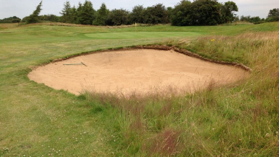3rd green and greenside bunker at Kilworth Springs