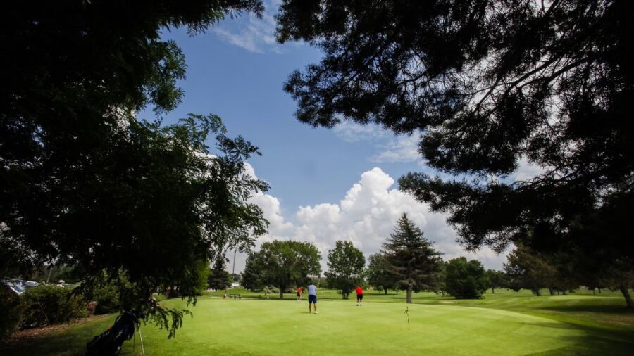 J. F. Kennedy GC: Putting