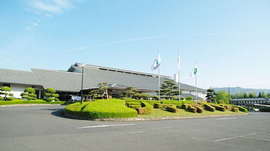Shimagahara CC: Clubhouse
